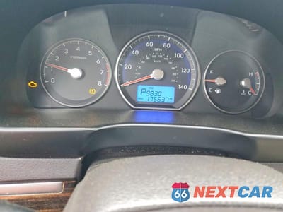 Zdjęcie 9 z 13 samochodu: 2010 HYUNDAI SANTA FE GLS VIN:5NMSG3AB3AH393225 - miniatura