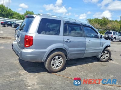 Trzecie zdjęcie samochodu z tyłu: 2004 HONDA PILOT EX VIN:2HKYF184X4H580400 - miniatura