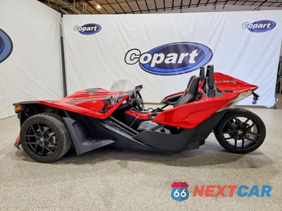 Trzecie zdjęcie samochodu z tyłu: 2021 POLARIS SLINGSHOT SL VIN:57XAAPHD6M8147603 - miniatura