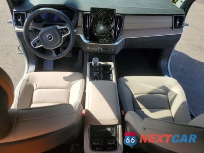 Zdjęcie 8 z 12 samochodu: 2026 VOLVO XC90 PLUS VIN:YV4H60PEXT1457476 - miniatura