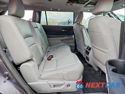 Zdjęcie 11 z 14 samochodu: 2018 HONDA PILOT TOURING VIN:5FNYF6H96JB048337 - miniatura