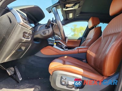 Zdjęcie 7 z 12 samochodu: 2022 BMW X6 M50I VIN:5UXCY8C01N9K59887 - miniatura