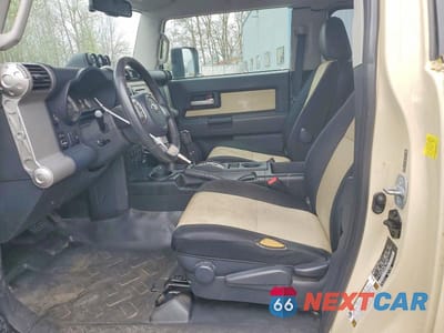 Zdjęcie 7 z 12 samochodu: 2010 TOYOTA FJ CRUISER BASE VIN:JTEBU4BF5AK095288 - miniatura