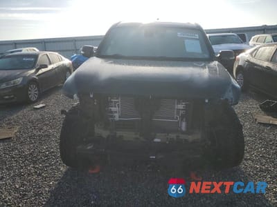 Piąte zdjęcie samochodu w środku: 2024 NISSAN TITAN SV VIN:1N6AA1ED0RN100146 - miniatura