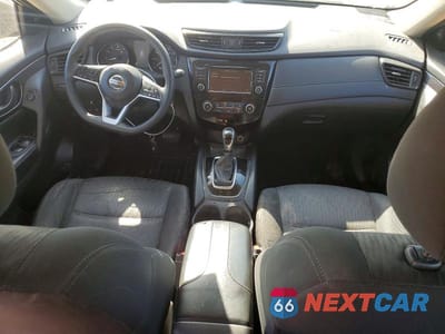 Zdjęcie 8 z 13 samochodu: 2019 NISSAN ROGUE S VIN:5N1AT2MT9KC811918 - miniatura