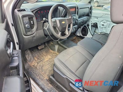 Zdjęcie 8 z 13 samochodu: 2021 CHEVROLET SILVERADO C1500 VIN:3GCNWAEH2MG184531 - miniatura