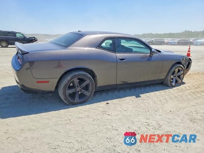 Trzecie zdjęcie samochodu z tyłu: 2019 DODGE CHALLENGER SXT VIN:2C3CDZGG1KH752527 - miniatura