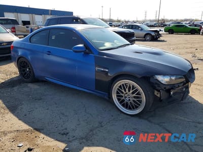 Czwarte zdjęcie samochodu z boku: 2013 BMW M3 VIN:WBSKG9C55DJ594044 - miniatura