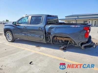 Drugie zdjęcie samochodu z przodu: 2020 CHEVROLET SILVERADO K1500 CUSTOM VIN:1GCUYBEF2LZ162019 - miniatura