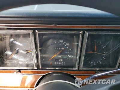Zdjęcie 9 z 12 samochodu: 1989 LINCOLN TOWN CAR VIN:1LNBM81F7KY658963 - miniatura