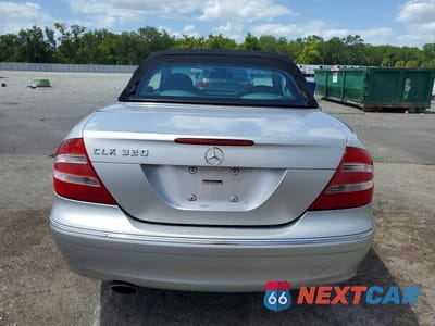 Zdjęcie 6 z 12 samochodu: 2005 MERCEDES-BENZ CLK 320 VIN:WDBTK65JX5F161387 - miniatura