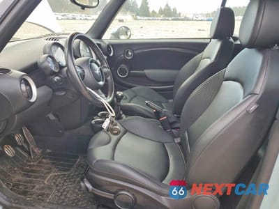 Zdjęcie 7 z 12 samochodu: 2011 MINI COOPER S VIN:WMWZP3C57BT296130 - miniatura