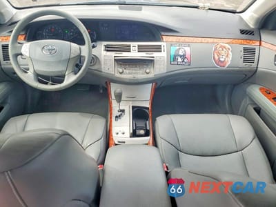 Zdjęcie 8 z 12 samochodu: 2005 TOYOTA AVALON XLS VIN:4T1BK36B05U030026 - miniatura