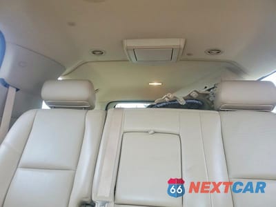 Zdjęcie 10 z 14 samochodu: 2010 GMC YUKON XL DENALI VIN:1GKUKMEF7AR138412 - miniatura