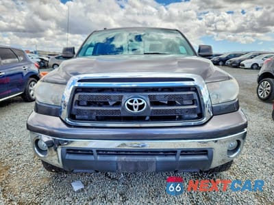 Piąte zdjęcie samochodu w środku: 2013 TOYOTA TUNDRA GRADE VIN:5TFRM5F16DX066929 - miniatura