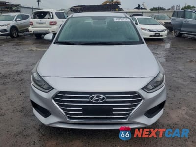 Piąte zdjęcie samochodu w środku: 2020 HYUNDAI ACCENT SE VIN:3KPC24A63LE098776 - miniatura