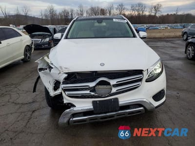 Piąte zdjęcie samochodu w środku: 2017 MERCEDES-BENZ GLC 300 4MATIC VIN:WDC0G4KB0HF222994 - miniatura