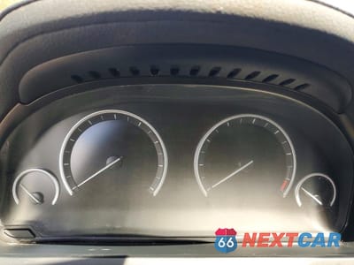 Zdjęcie 9 z 12 samochodu: 2015 BMW 740 LI VIN:WBAYE4C55FD946919 - miniatura
