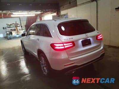 Drugie zdjęcie samochodu z przodu: 2017 MERCEDES-BENZ GLC 300 4MATIC VIN:WDC0G4KB1HF199595 - miniatura