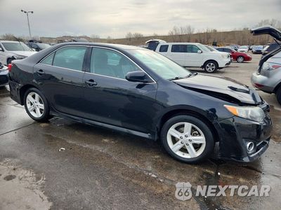 Czwarte zdjęcie samochodu z boku: 2014 TOYOTA CAMRY SE VIN:4T1BF1FK7EU413924 - miniatura