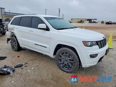 Czwarte zdjęcie samochodu z boku: 2021 JEEP GRAND CHEROKEE LAREDO VIN:1C4RJEAG2MC813745 - miniatura