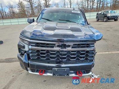 Piąte zdjęcie samochodu w środku: 2024 CHEVROLET SILVERADO K1500 ZR2 VIN:3GCUDHE84RG362411 - miniatura