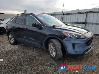 Czwarte zdjęcie samochodu z boku: 2021 FORD ESCAPE SE AWD 3C VIN:1FMCU9G60MUA22686 - miniatura