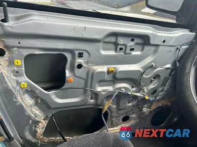 Zdjęcie 13 z 14 samochodu: 2000 HONDA CR-V LX VIN:JHLRD2843YC005298 - miniatura