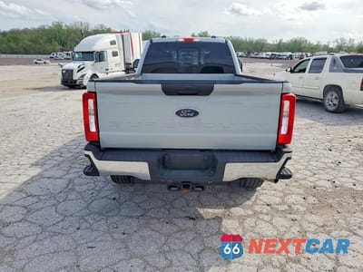 Zdjęcie 6 z 12 samochodu: 2025 FORD F350 SUPER DUTY VIN:1FT8W3BN1SEC01259 - miniatura