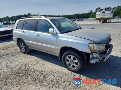 Czwarte zdjęcie samochodu z boku: 2005 TOYOTA HIGHLANDER VIN:JTEGP21A050085311 - miniatura