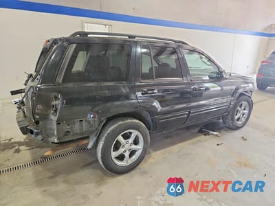 Trzecie zdjęcie samochodu z tyłu: 2004 JEEP GRAND CHEROKEE LAREDO VIN:1J4GX48S74C171124 - miniatura