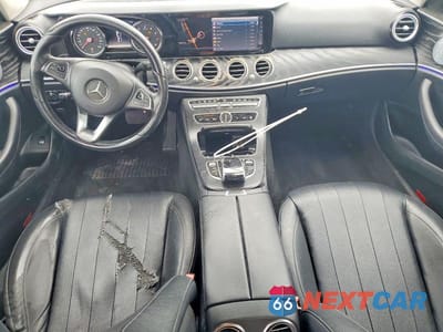 Zdjęcie 8 z 12 samochodu: 2018 MERCEDES-BENZ E 300 VIN:WDDZF4JB5JA382640 - miniatura