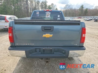 Zdjęcie 6 z 11 samochodu: 2013 CHEVROLET SILVERADO K1500 LS VIN:1GCRKREA9DZ168275 - miniatura