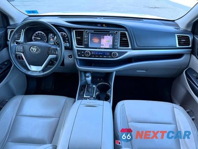Zdjęcie 9 z 12 samochodu: 2016 TOYOTA HIGHLANDER XLE VIN:5TDJKRFH9GS322708 - miniatura
