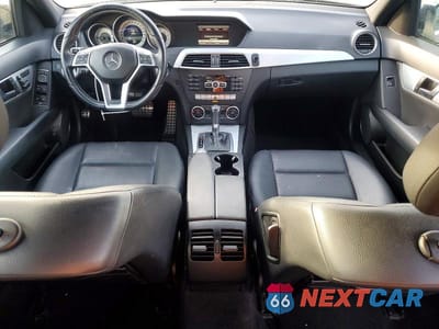 Zdjęcie 8 z 13 samochodu: 2014 MERCEDES-BENZ C 250 VIN:WDDGF4HB9EA930061 - miniatura