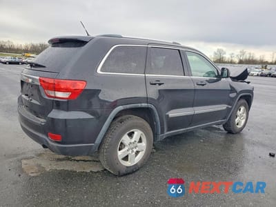 Trzecie zdjęcie samochodu z tyłu: 2011 JEEP GRAND CHEROKEE LAREDO VIN:1J4RR4GG0BC678816 - miniatura
