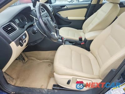 Zdjęcie 7 z 12 samochodu: 2014 VOLKSWAGEN JETTA TDI VIN:3VWLL7AJ0EM361508 - miniatura