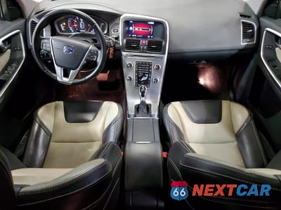 Zdjęcie 8 z 12 samochodu: 2017 VOLVO XC60 T6 DYNAMIC VIN:YV449MRR1H2122654 - miniatura