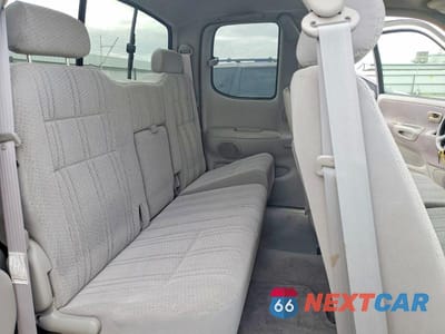 Zdjęcie 10 z 13 samochodu: 2002 TOYOTA TUNDRA SR5 V8 VIN:5TBRT341X2S316582 - miniatura