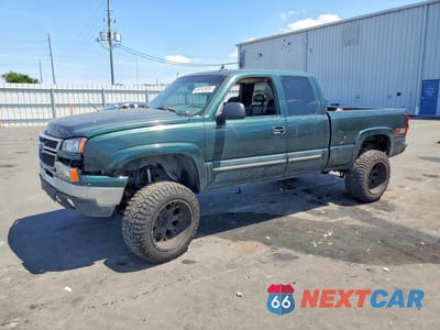 2006 CHEVROLET SILVERADO K1500 1GCEK19Z86Z193736 - główne zdjęcie licytacji z USA - miniatura