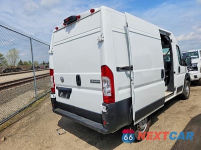 Trzecie zdjęcie samochodu z tyłu: 2025 RAM PROMASTER 2500 DELIVERY VAN VIN:3C6LRVCG4SE517439 - miniatura