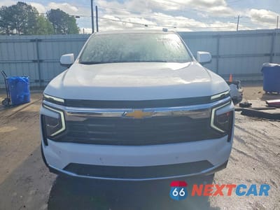Piąte zdjęcie samochodu w środku: 2026 CHEVROLET SUBURBAN C1500 LS VIN:1GNS5BKD4TR140033 - miniatura