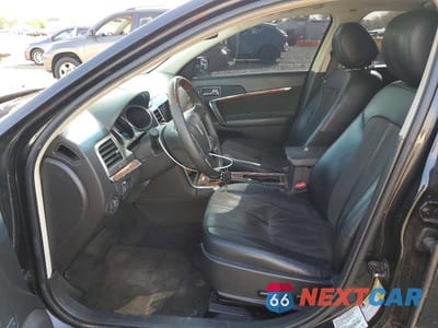 Zdjęcie 7 z 12 samochodu: 2012 LINCOLN MKZ VIN:3LNHL2JC1CR813913 - miniatura