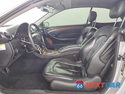 Zdjęcie 7 z 12 samochodu: 2007 MERCEDES-BENZ CLK 350 VIN:WDBTK56F77F209239 - miniatura