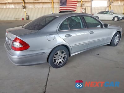 Trzecie zdjęcie samochodu z tyłu: 2007 MERCEDES-BENZ E 320 CDI VIN:WDBUF22X77B072946 - miniatura