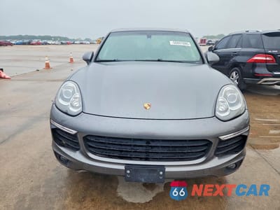 Piąte zdjęcie samochodu w środku: 2017 PORSCHE CAYENNE VIN:WP1AA2A29HKA89076 - miniatura