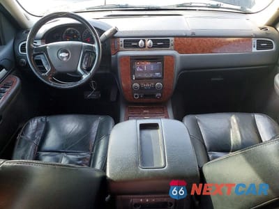 Zdjęcie 8 z 13 samochodu: 2007 CHEVROLET TAHOE C1500 VIN:1GNFC13J17R248444 - miniatura