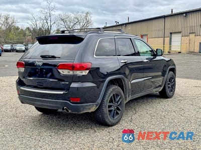 Czwarte zdjęcie samochodu z boku: 2020 JEEP GRAND CHEROKEE LIMITED VIN:1C4RJFBG5LC179625 - miniatura