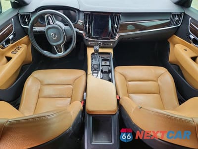 Zdjęcie 8 z 12 samochodu: 2019 VOLVO S90 T5 MOMENTUM VIN:LVY102AK8KP088430 - miniatura