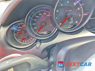 Zdjęcie 8 z 14 samochodu: 2016 PORSCHE CAYENNE VIN:WP1AA2A24GLA09966 - miniatura